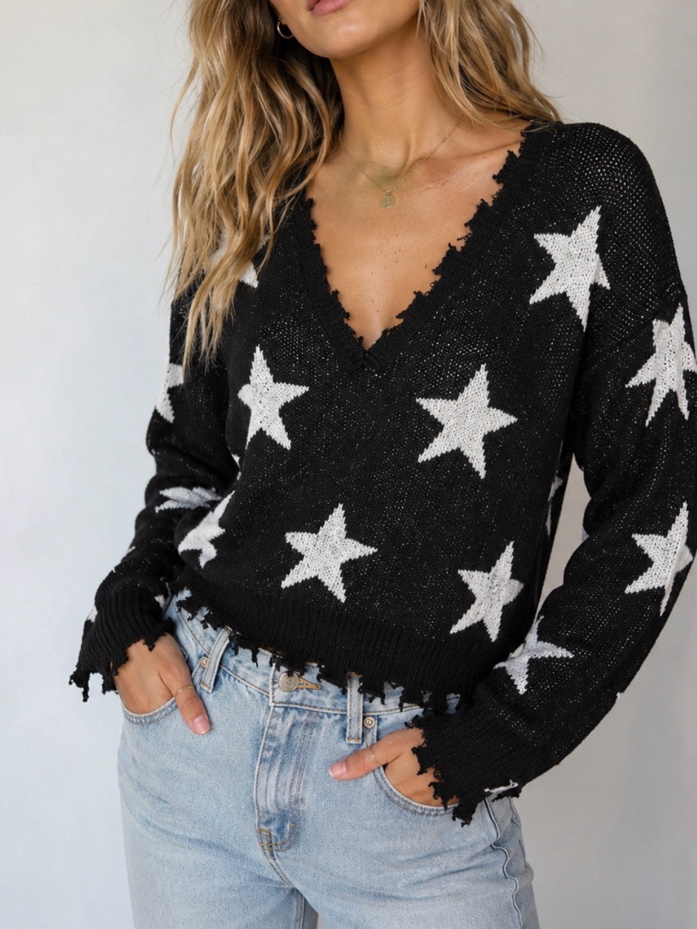 Vigoss S black star print distressed V neck long sleeve sweater rocker chic